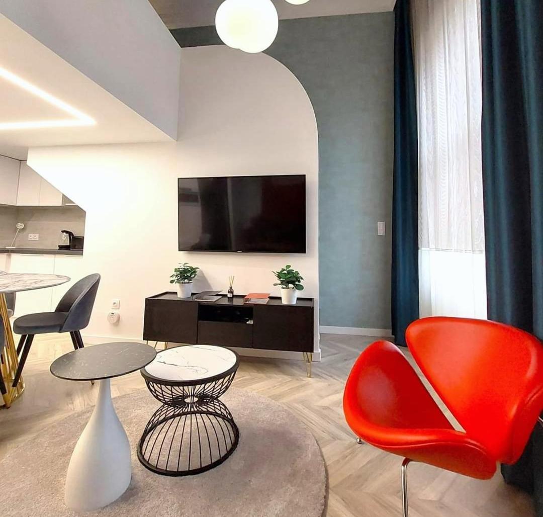 Central Gallery Apartment Debrecen Exterior photo